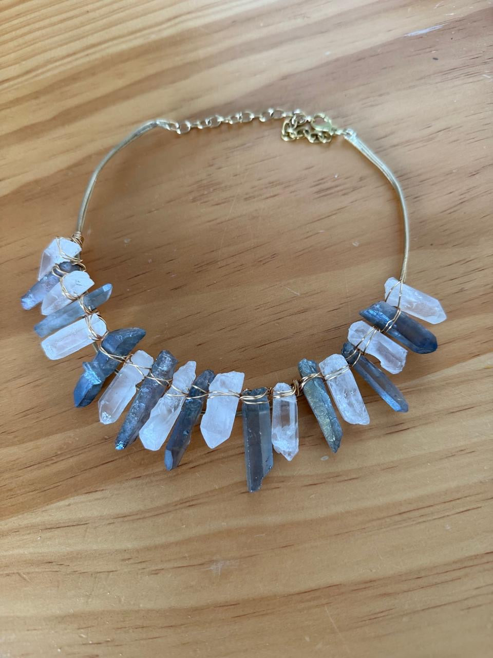 Collar Corona nereida cuarzo VIRIO