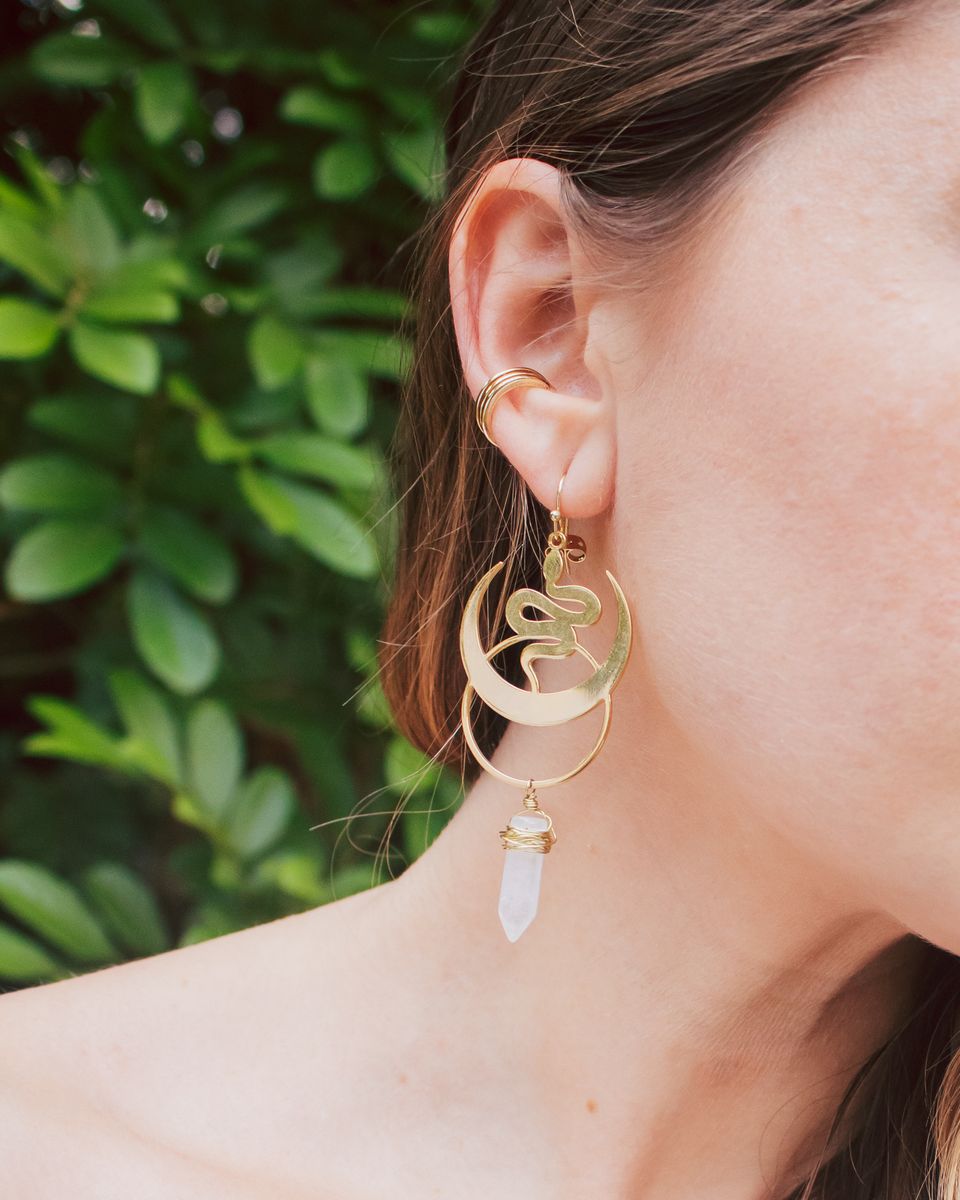 Aretes Serpiente Lunar Cuarzo - Resilienzo